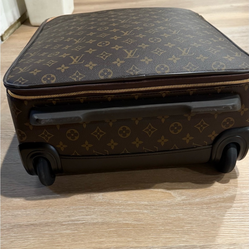 Louis Vuitton Monogram Pegase 50 - Picture 14 of 15